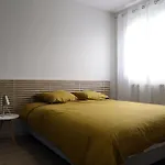 Maison 15 Personnes Peripherie De Clermont-ferrand * Romagnat