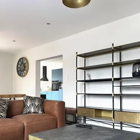 Maison 15 Personnes Peripherie De Clermont-ferrand *