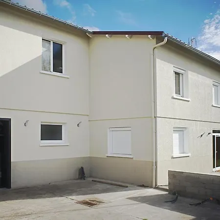 Maison 15 Personnes Peripherie De Clermont-ferrand بيت للعطل Romagnat