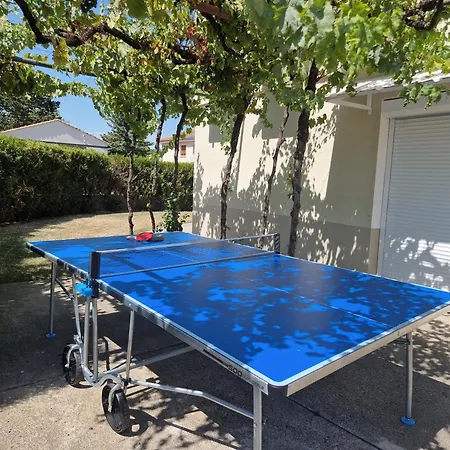 Maison 15 Personnes Peripherie De Clermont-ferrand